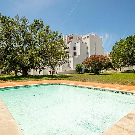 Beguest Oura * Albufeira