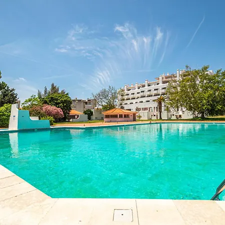 Διαμέρισμα Beguest Oura *